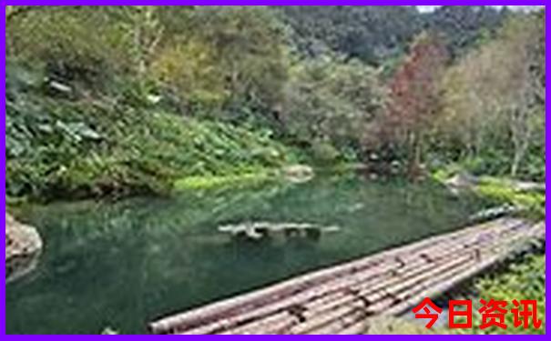 黄龙风景区五彩池海拔